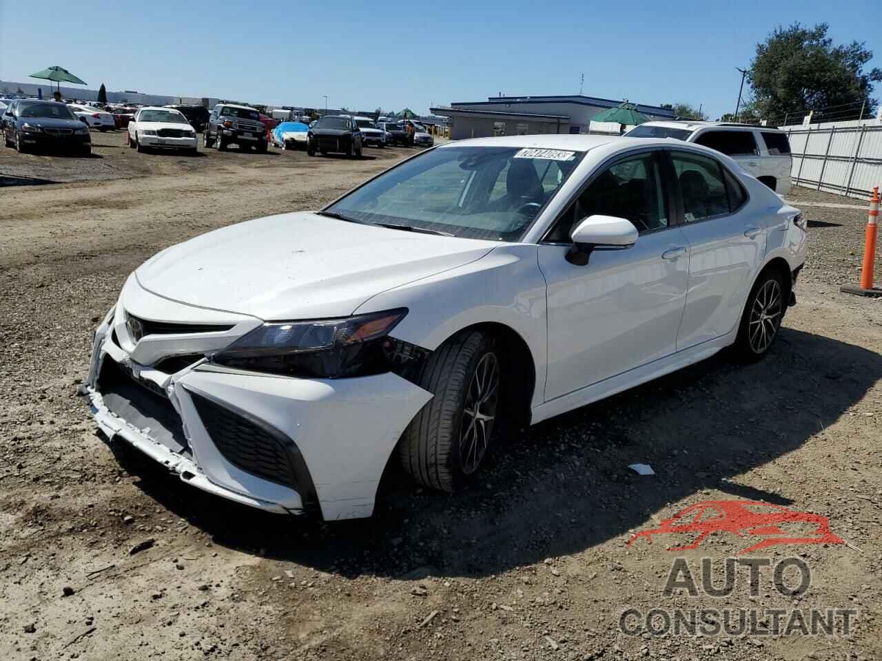 TOYOTA CAMRY 2022 - 4T1G11AKXNU639080