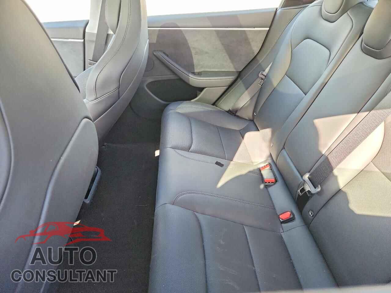 TESLA MODEL 3 2024 - 5YJ3E1ET2RF820232