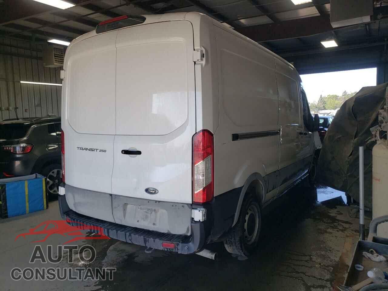 FORD TRANSIT 2023 - 1FTBR1C8XPKB17640