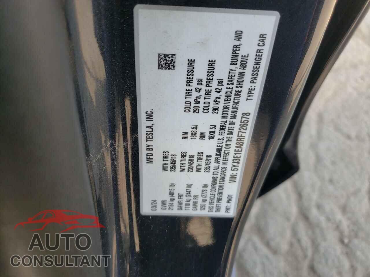 TESLA MODEL 3 2024 - 5YJ3E1EA8RF726578