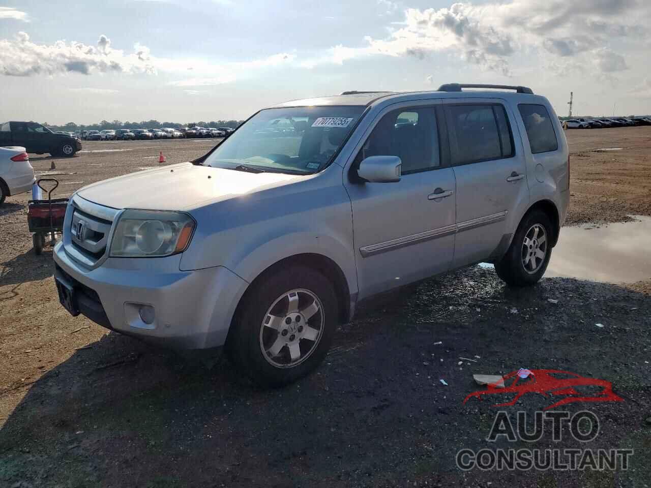 HONDA PILOT 2011 - 5FNYF3H97BB017646