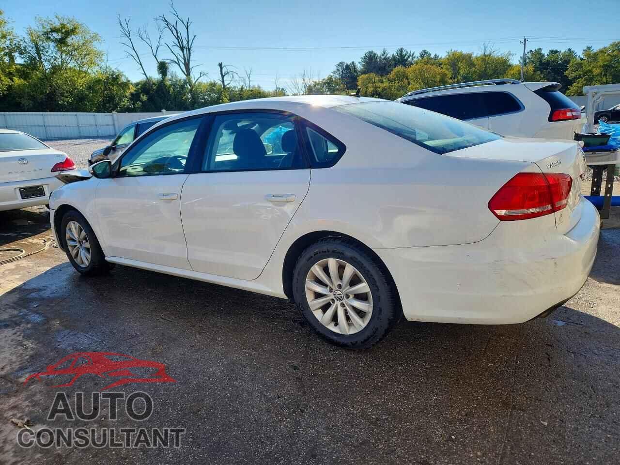 VOLKSWAGEN PASSAT 2012 - 1VWAH7A35CC066445