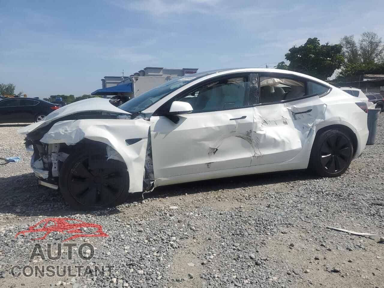 TESLA MODEL 3 2024 - 5YJ3E1EA4RF865767