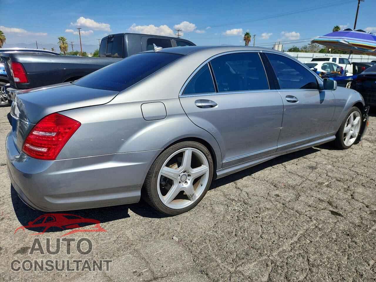 MERCEDES-BENZ S-CLASS 2013 - WDDNG7DB2DA525184