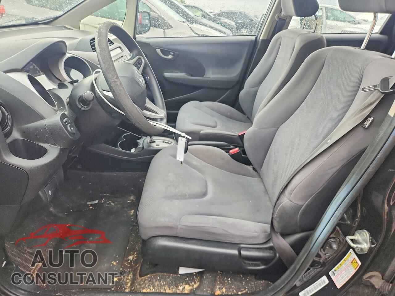 HONDA FIT 2013 - JHMGE8H37DC028863
