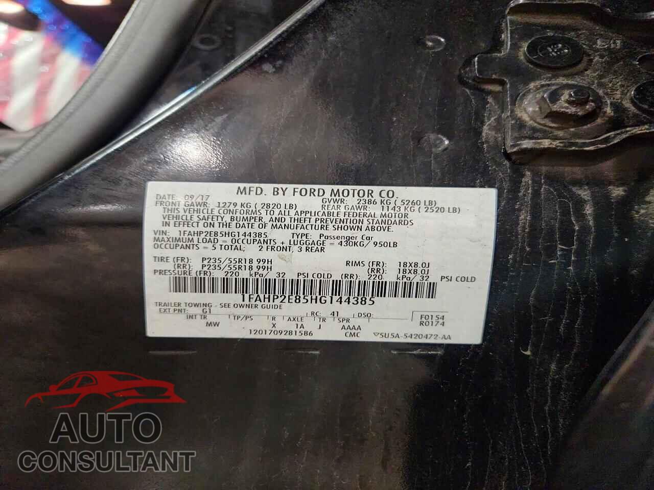 FORD TAURUS 2017 - 1FAHP2E85HG144385