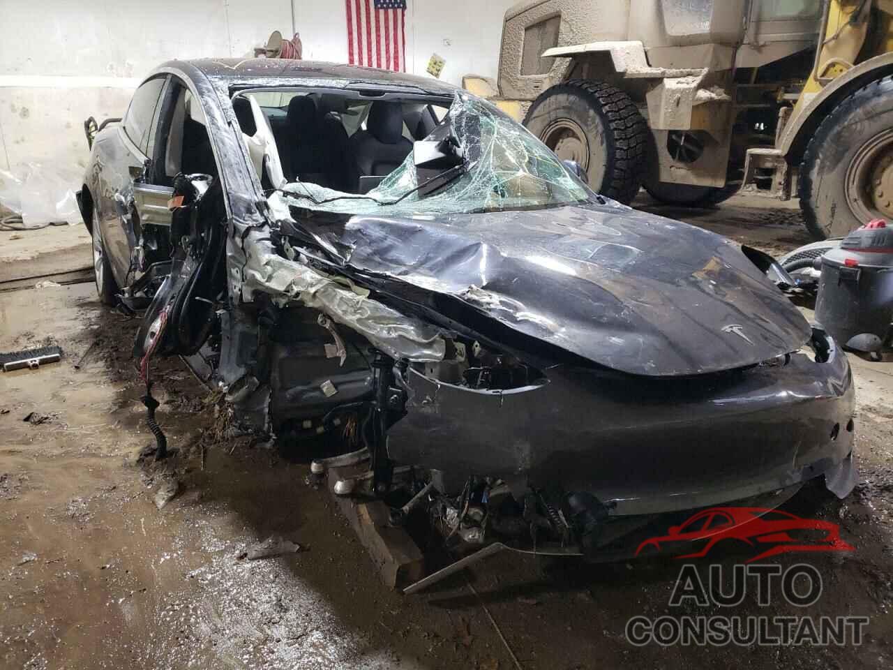 TESLA MODEL 3 2018 - 5YJ3E1EB7JF090720