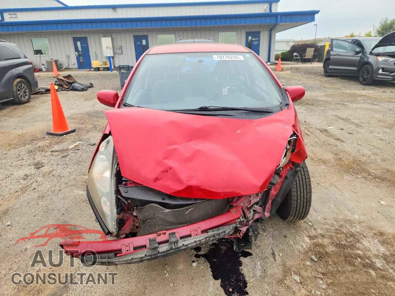 HONDA FIT 2013 - JHMGE8H33DC024972