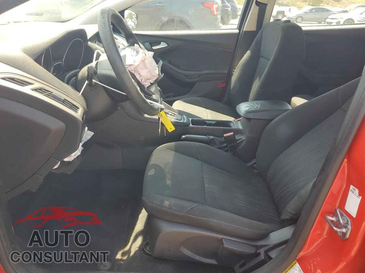 FORD FOCUS 2017 - 1FADP3K20HL215911