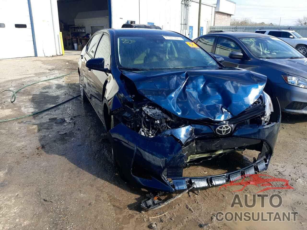 TOYOTA COROLLA 2018 - 5YFBURHE9JP824510