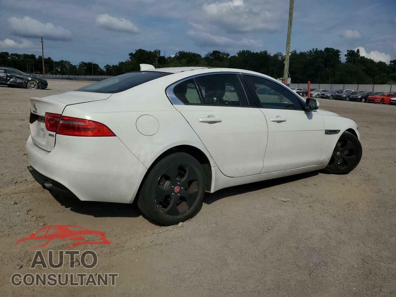 JAGUAR XE 2017 - SAJAR4BG6HA976643