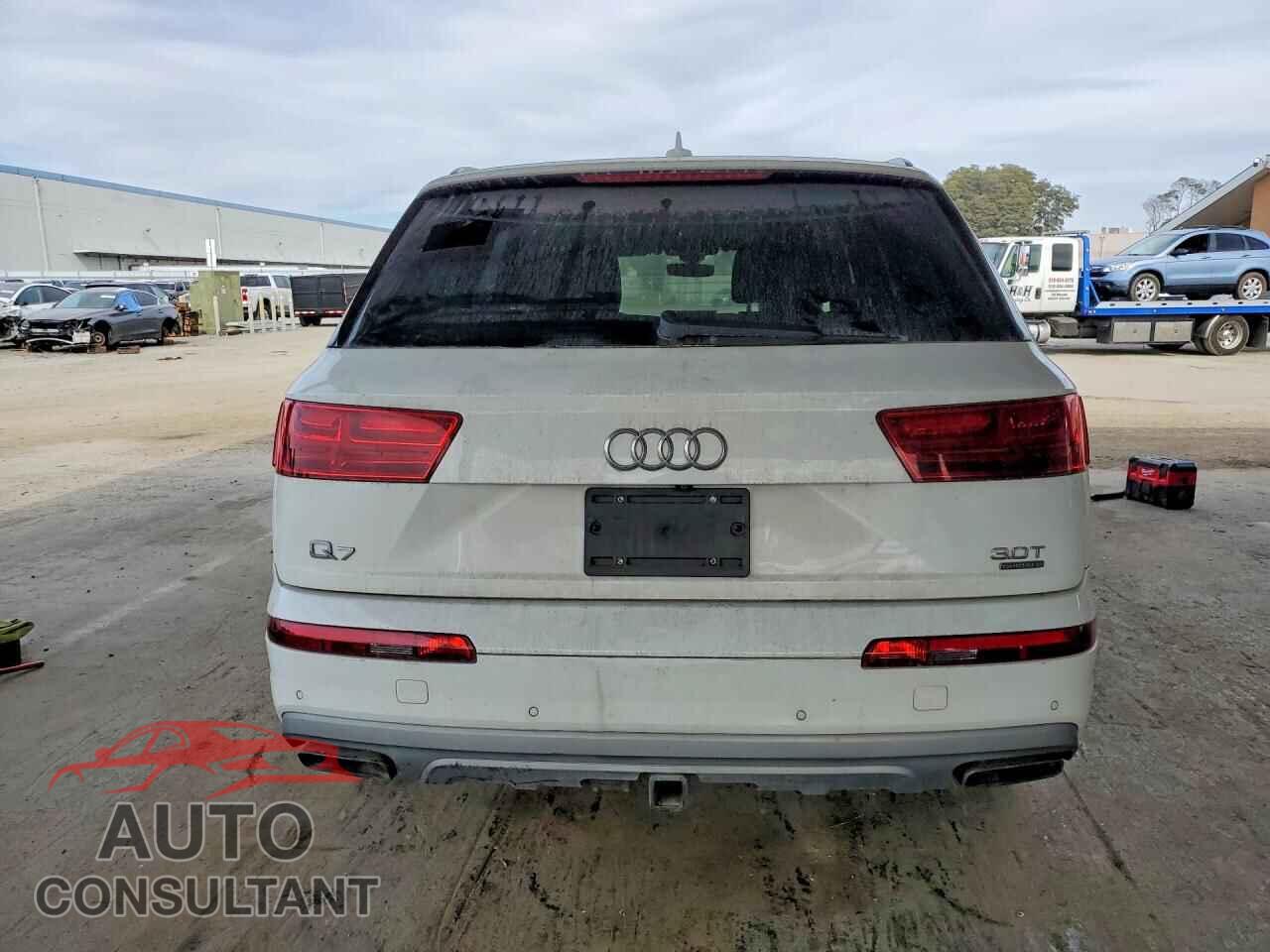 AUDI Q7 2017 - WA1AAAF75HD004698