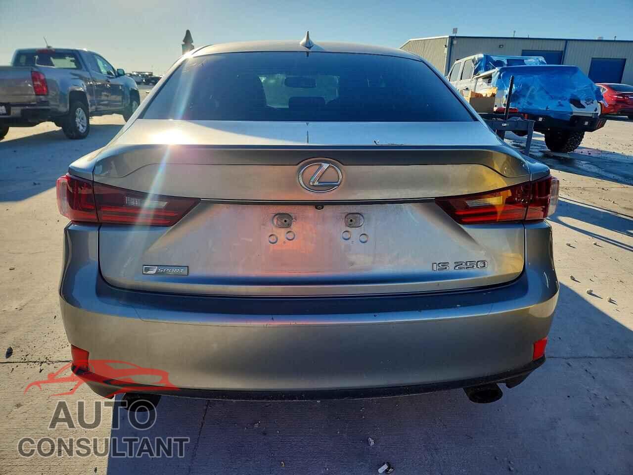 LEXUS IS 2015 - JTHBF1D2XF5057602
