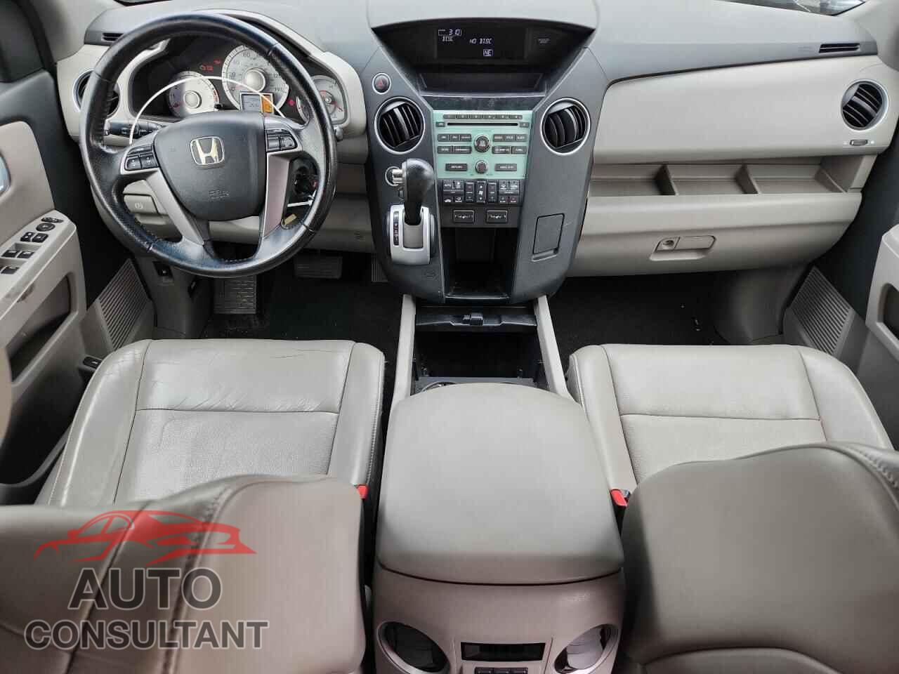 HONDA PILOT 2011 - 5FNYF4H56BB009542