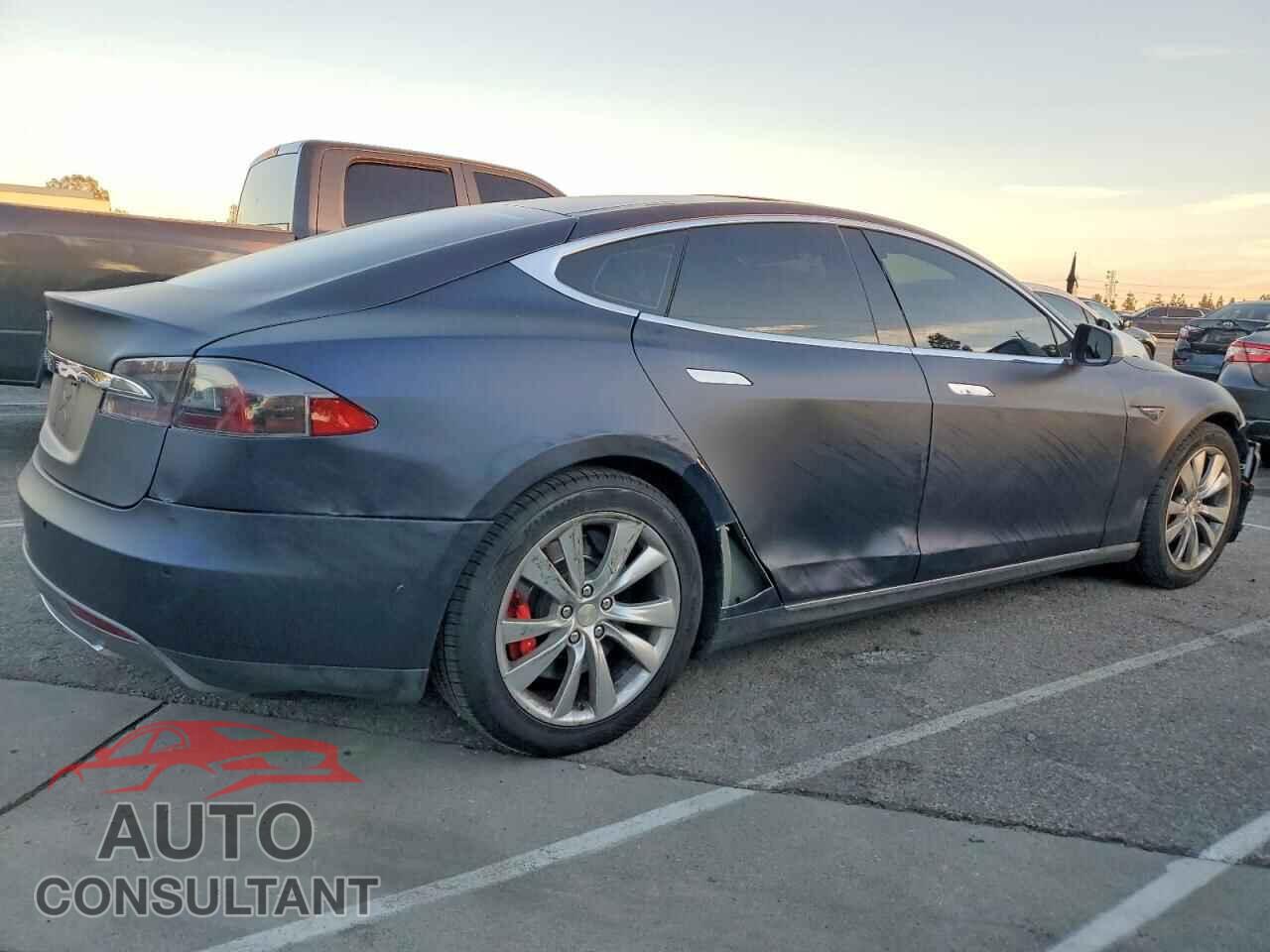 TESLA MODEL S 2014 - 5YJSA1H28EFP65497