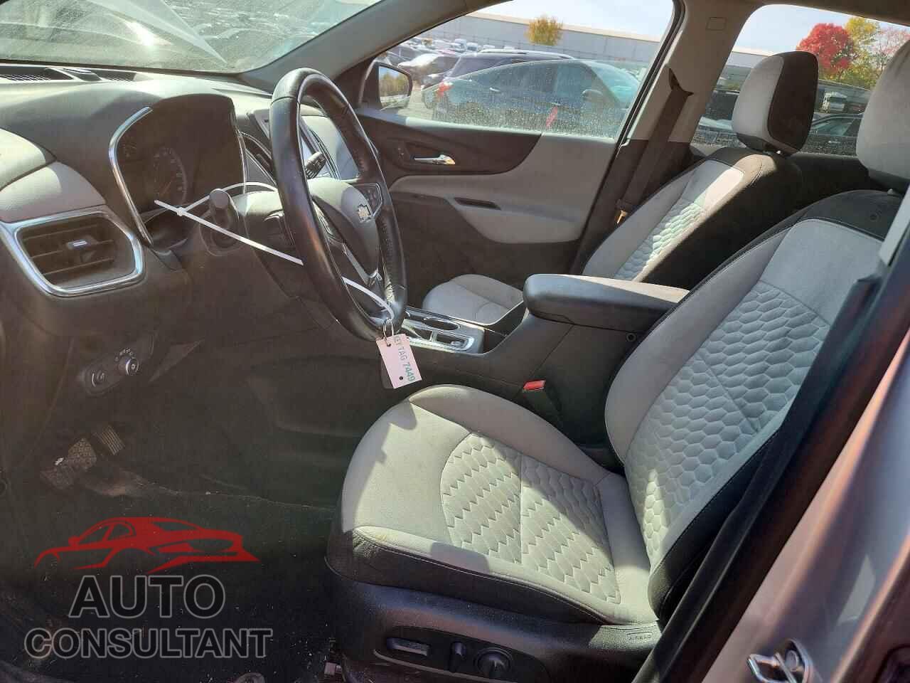 CHEVROLET EQUINOX 2018 - 3GNAXJEV2JS643087