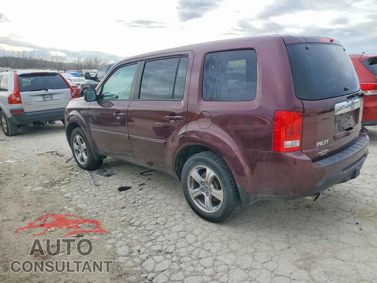 HONDA PILOT 2015 - 5FNYF3H53FB006503