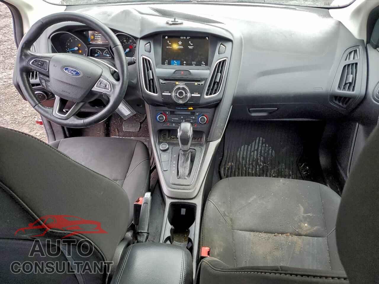 FORD FOCUS 2017 - 1FADP3M21HL304206
