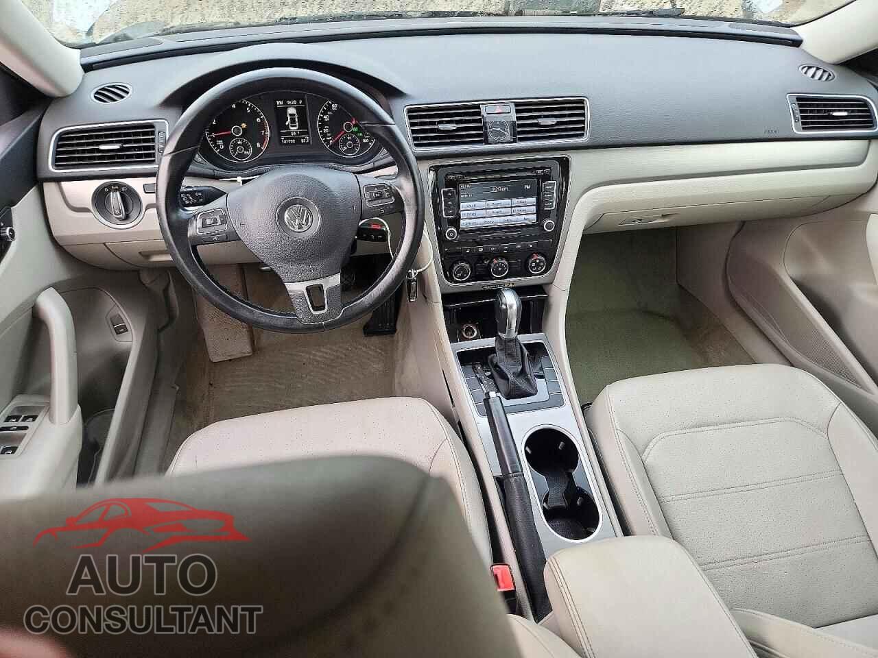 VOLKSWAGEN PASSAT 2014 - 1VWBS7A36EC028070