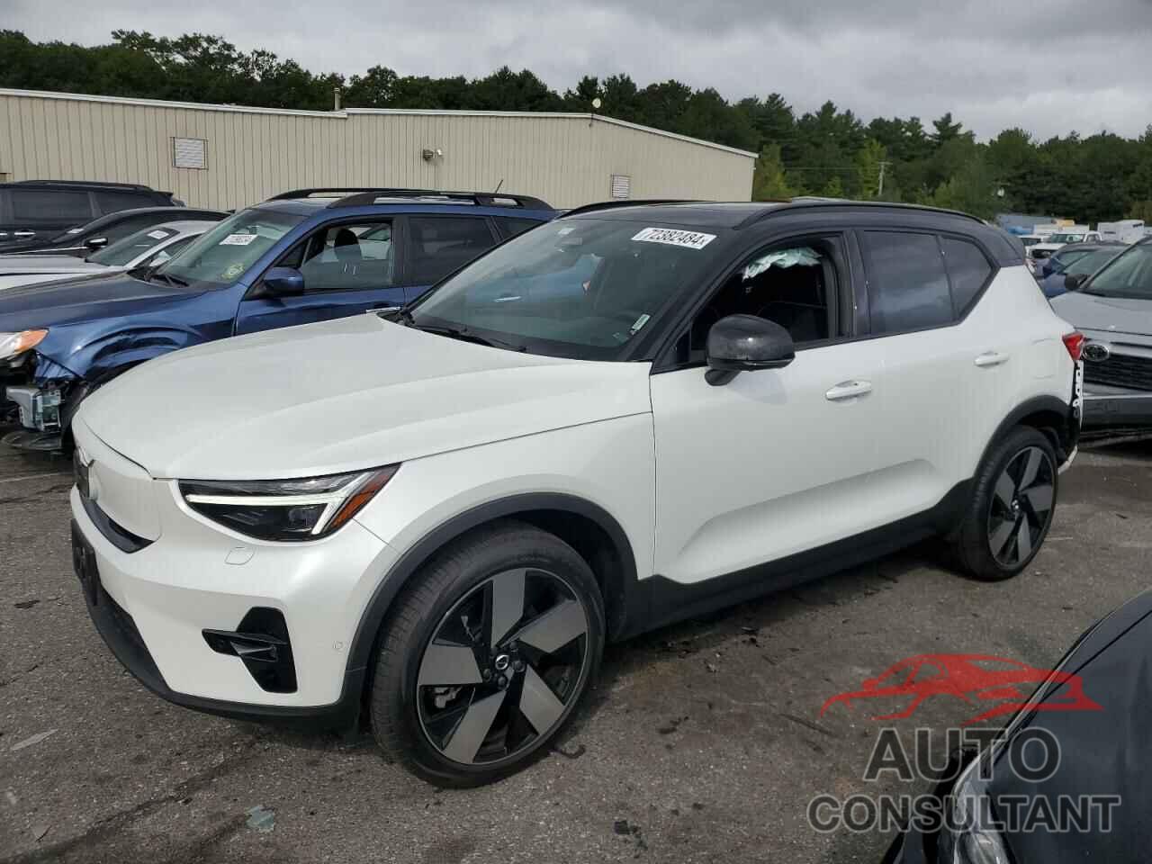 VOLVO XC40 2024 - YV4ER3XM1R2293945