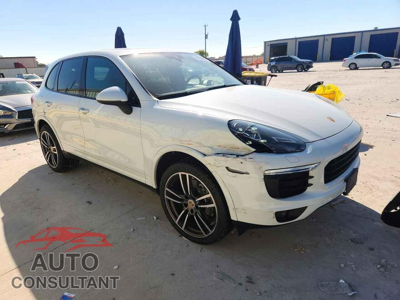 PORSCHE CAYENNE 2018 - WP1AA2A29JKA02475