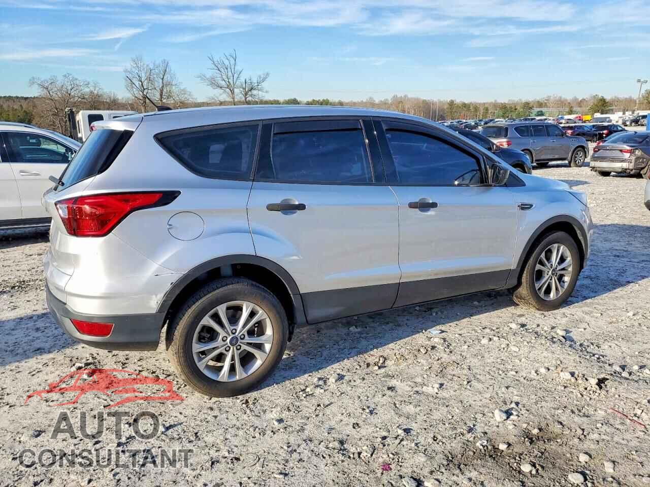 FORD ESCAPE 2019 - 1FMCU0F72KUB45330