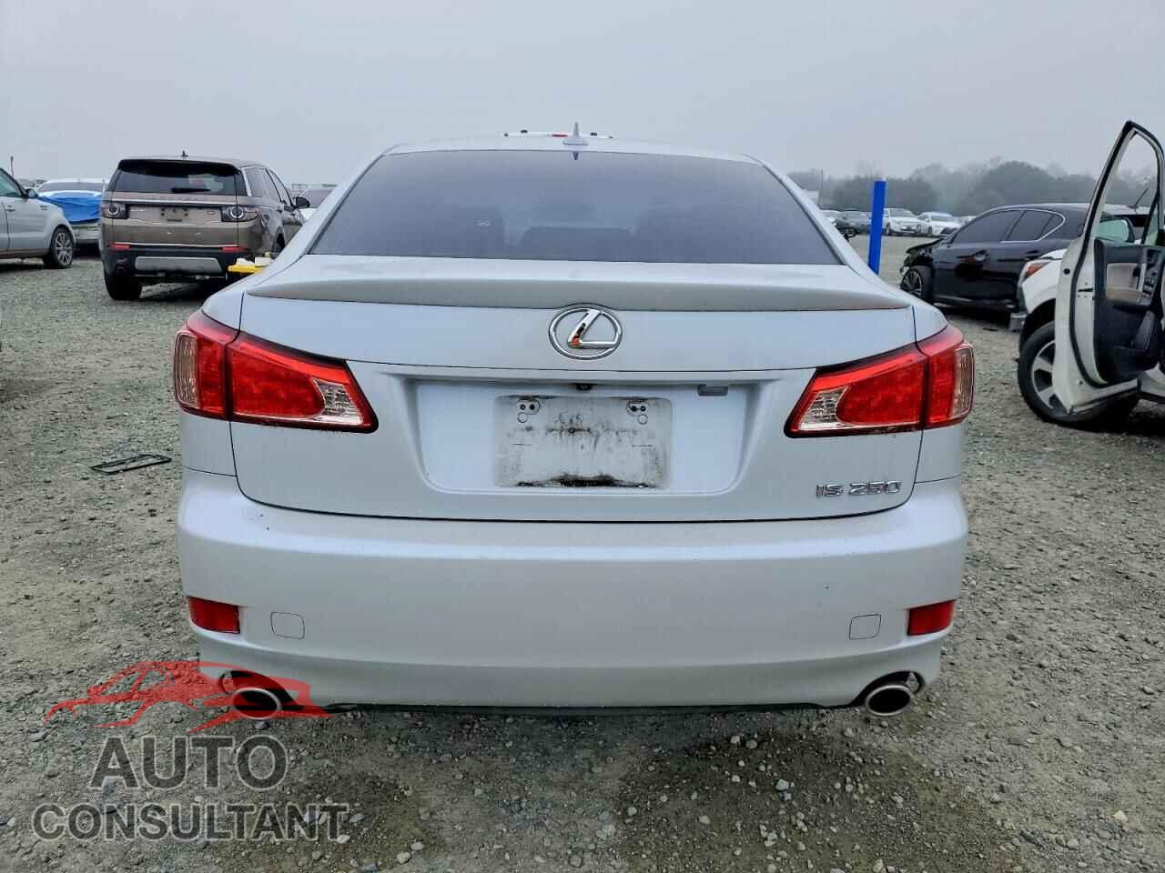 LEXUS IS 2011 - JTHBF5C29B5143406