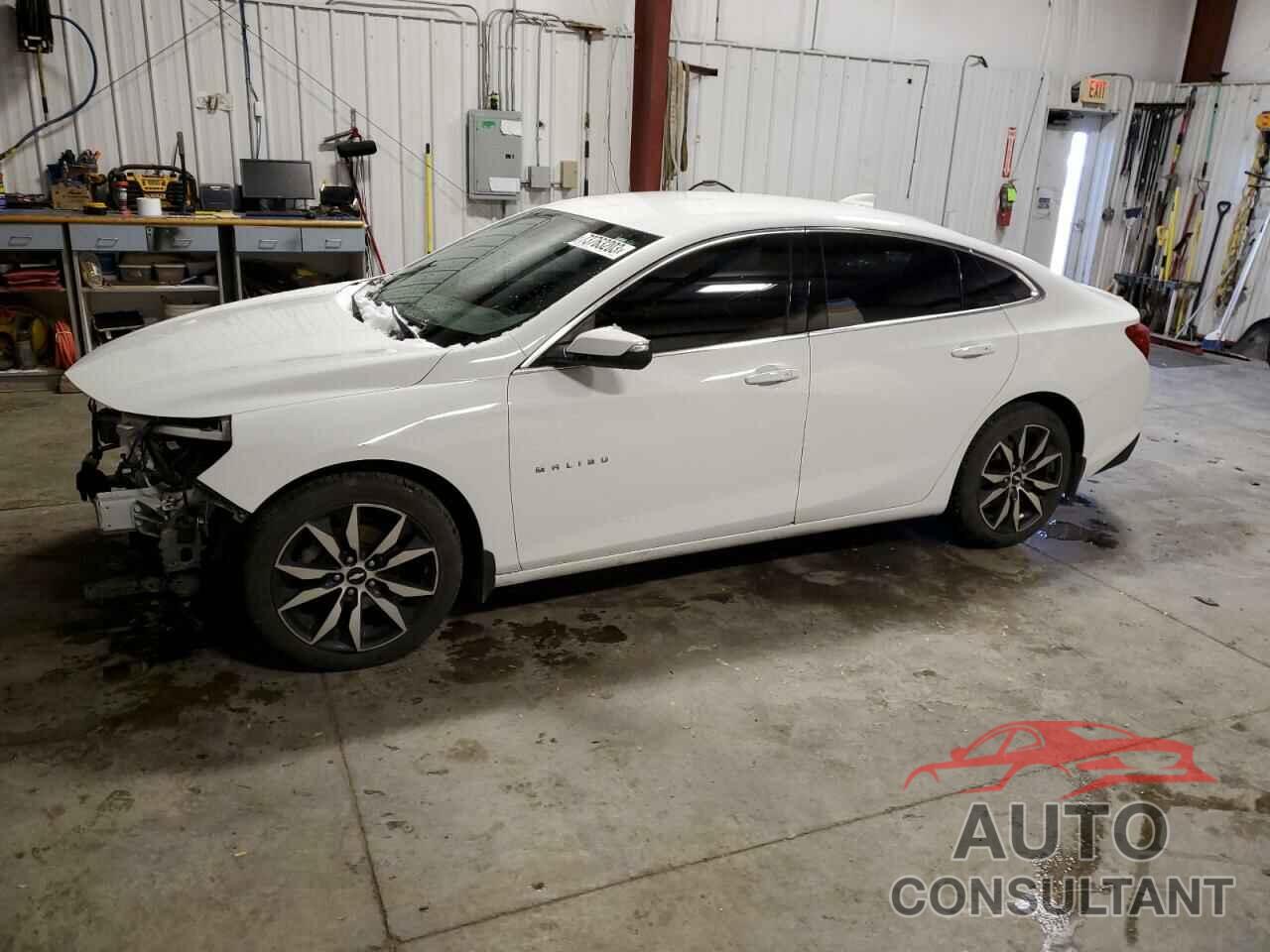 CHEVROLET MALIBU 2017 - 1G1ZE5ST0HF270053