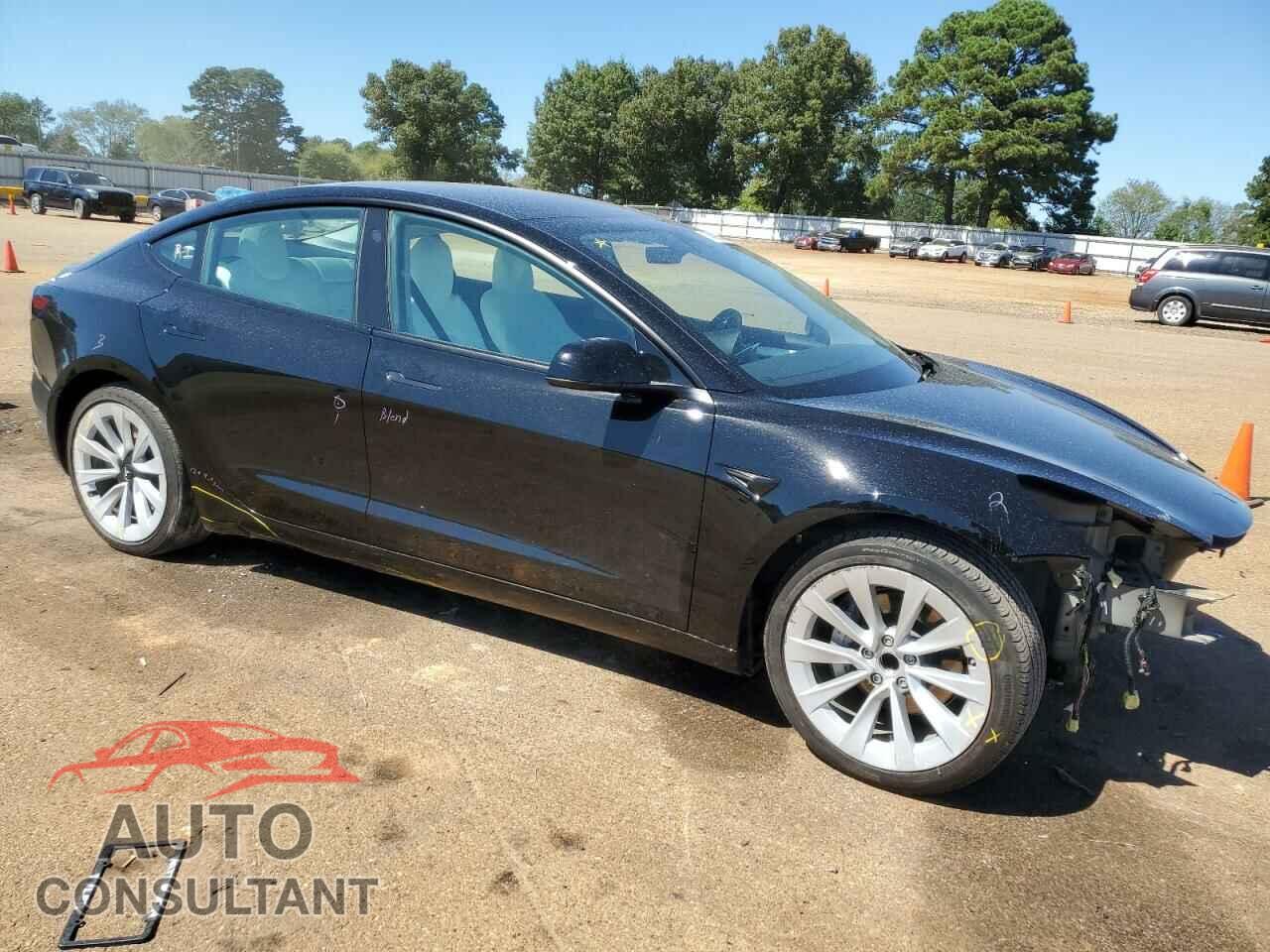 TESLA MODEL 3 2023 - 5YJ3E1EA0PF563695