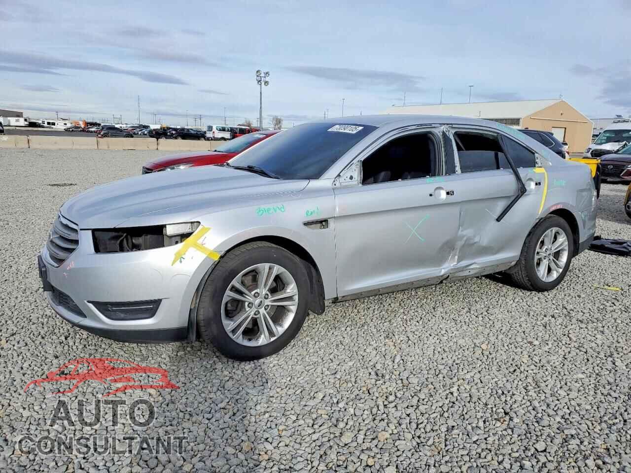 FORD TAURUS 2015 - 1FAHP2E82FG196280