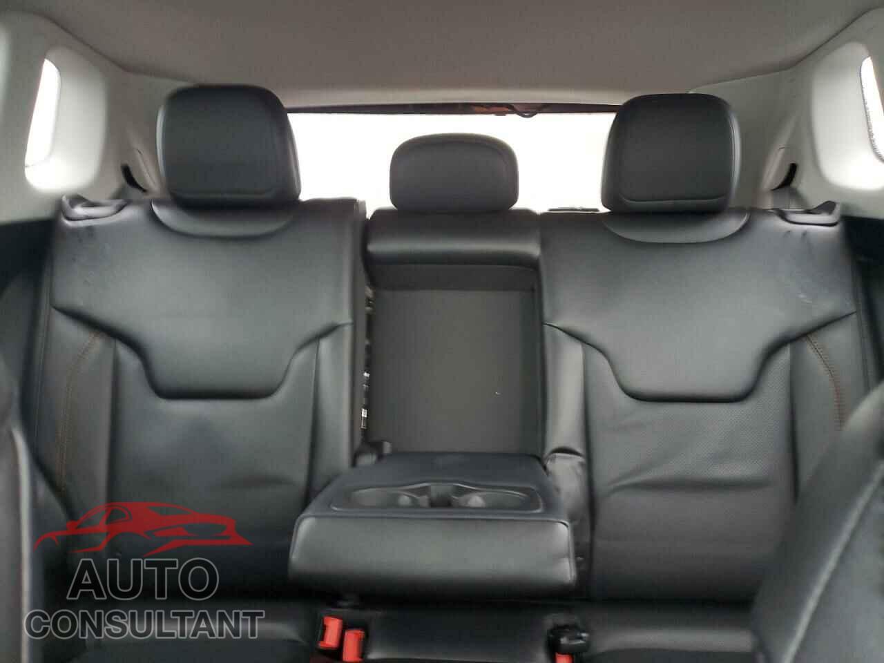 JEEP COMPASS 2018 - 3C4NJDCB3JT354591
