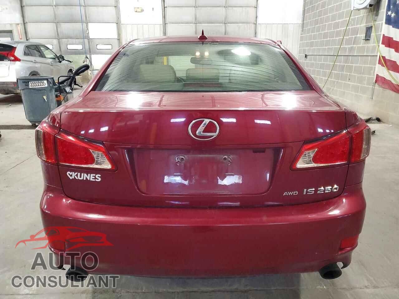 LEXUS IS 2012 - JTHCF5C22C5058154
