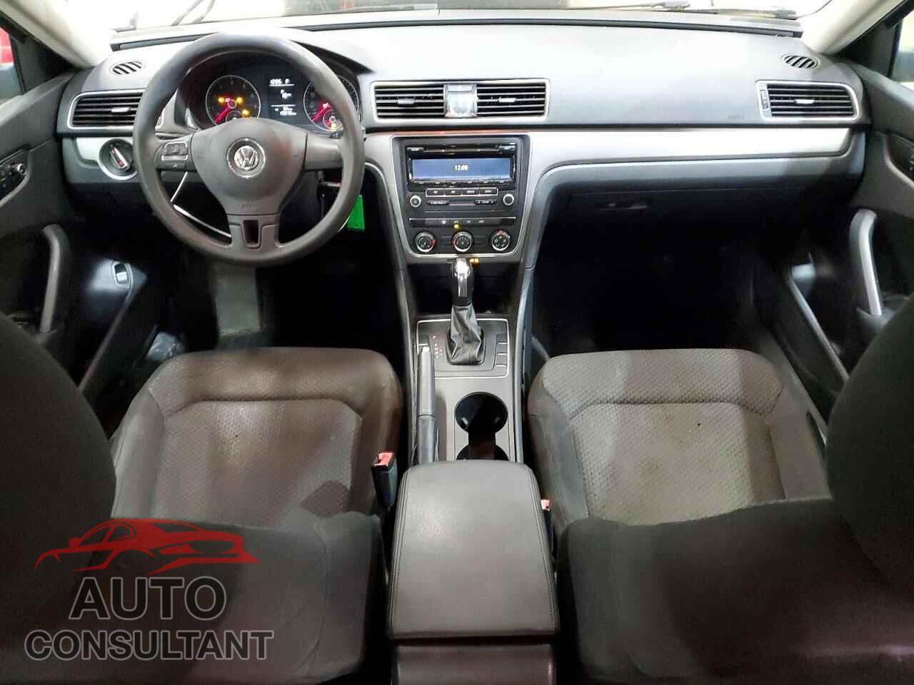 VOLKSWAGEN PASSAT 2013 - 1VWAP7A30DC004861
