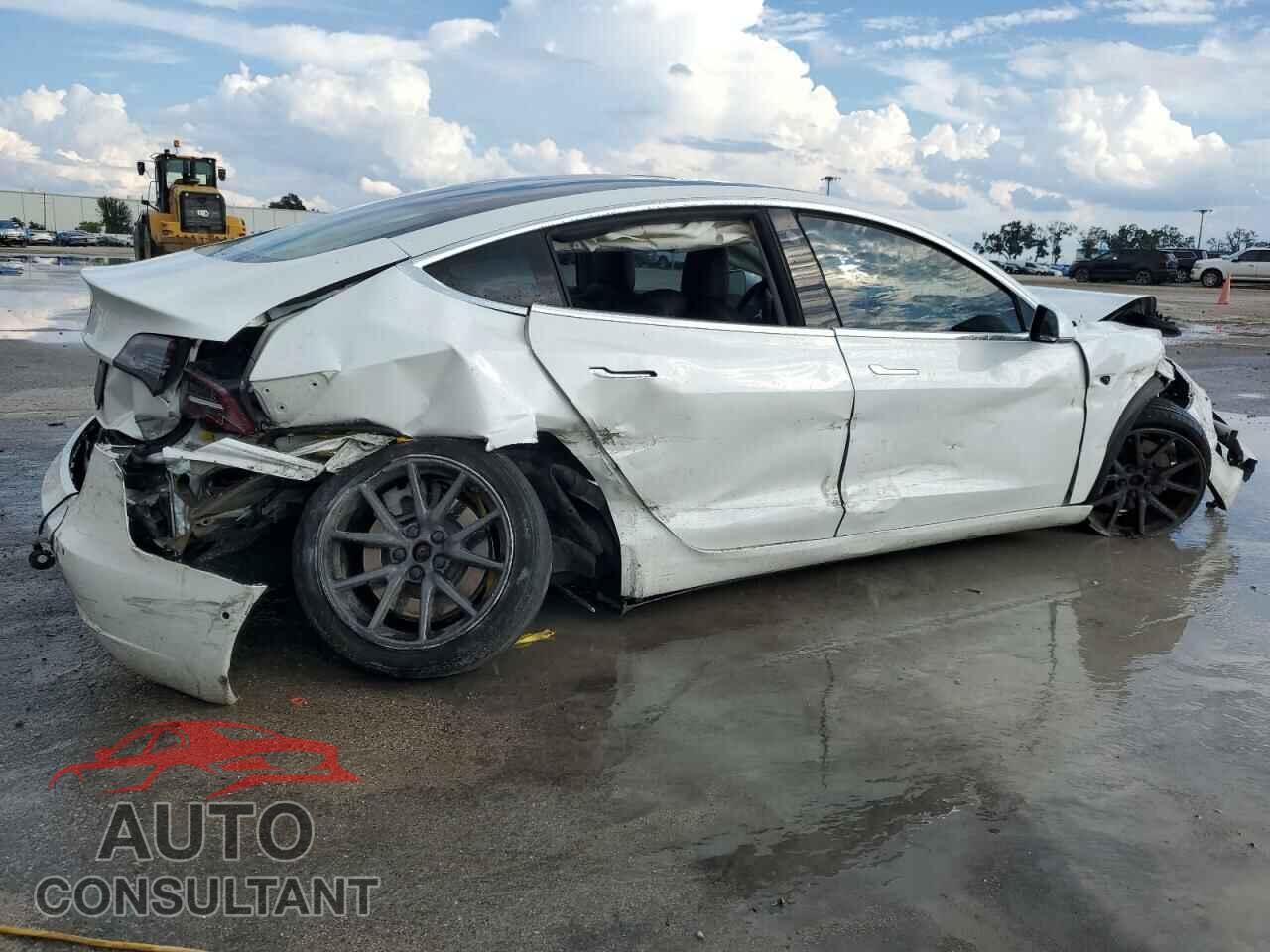 TESLA MODEL 3 2019 - 5YJ3E1EB7KF469749