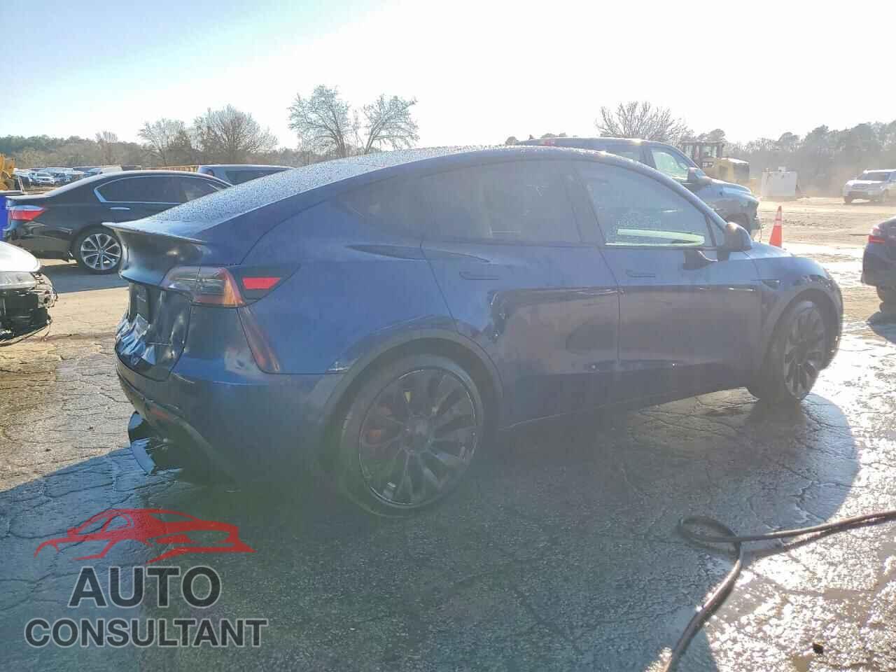 TESLA MODEL Y 2021 - 5YJYGDEF0MF201875