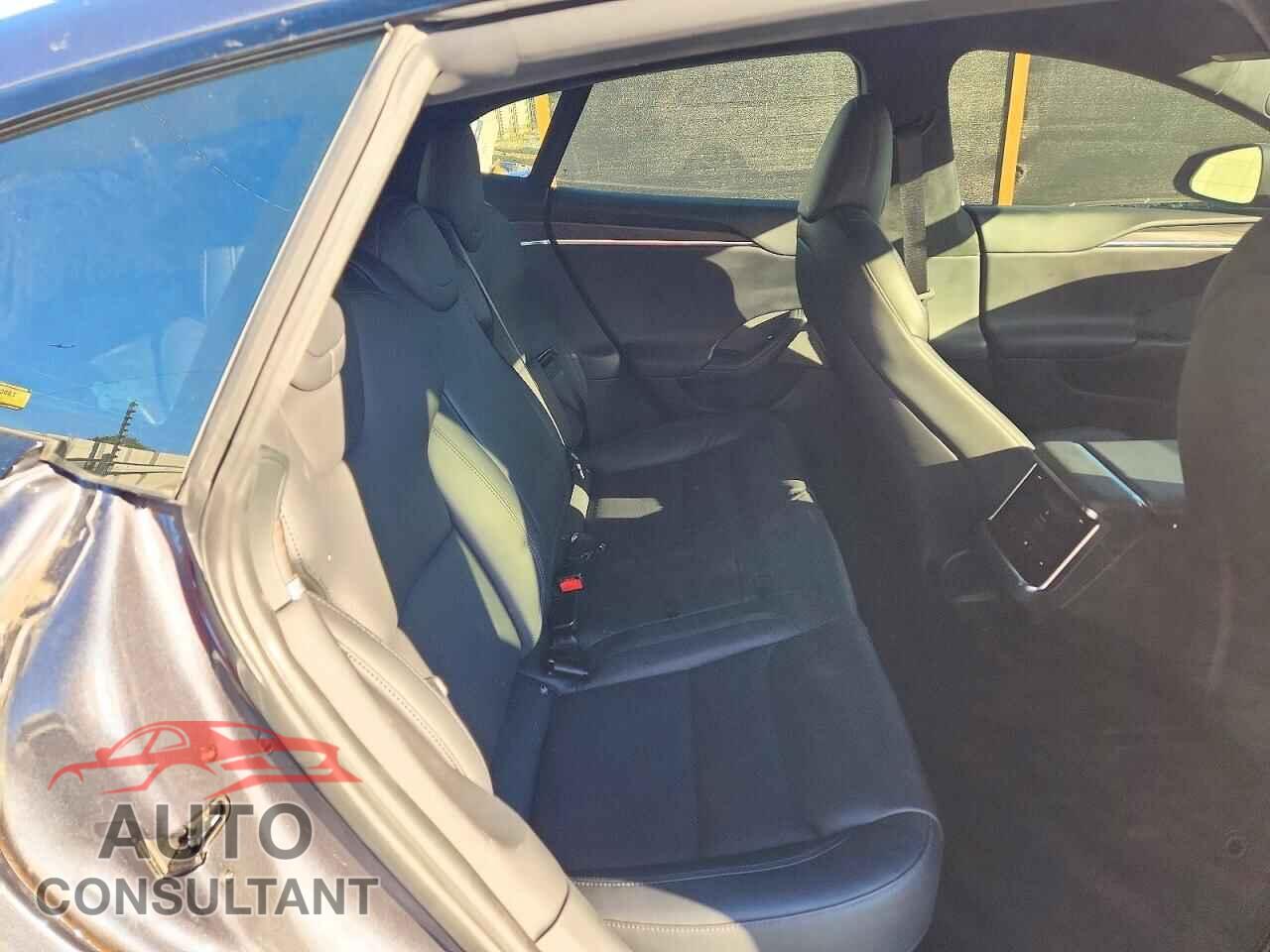 TESLA MODEL S 2022 - 5YJSA1E5XNF462915