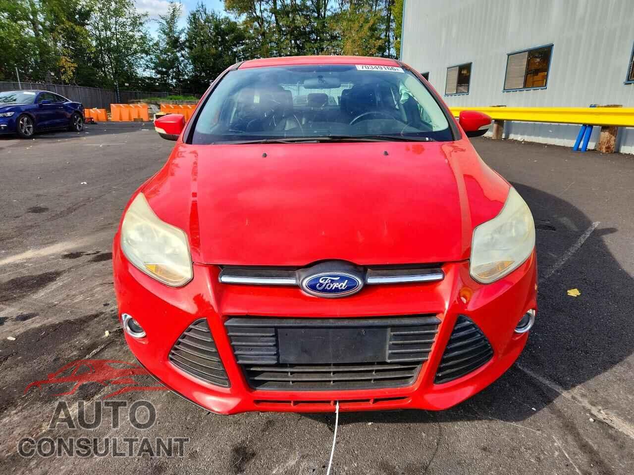 FORD FOCUS 2014 - 1FADP3K2XEL145927