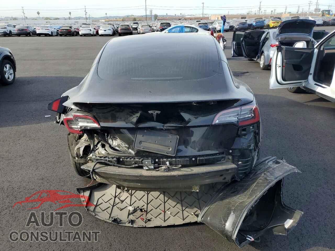 TESLA MODEL 3 2019 - 5YJ3E1EA5KF296689
