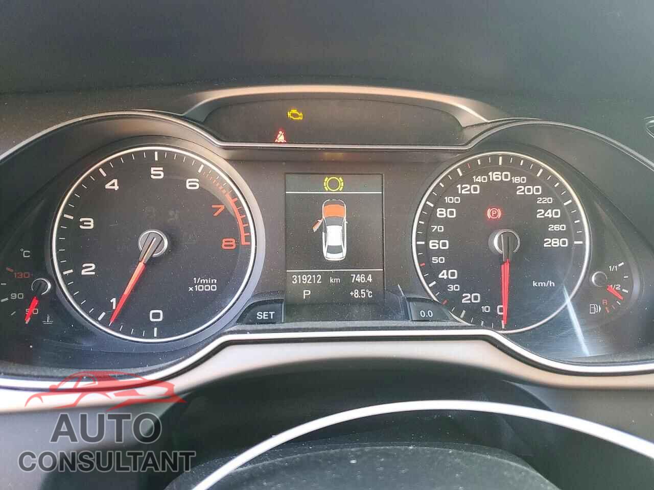 AUDI A4 2013 - WAUFFCFL7DN008856