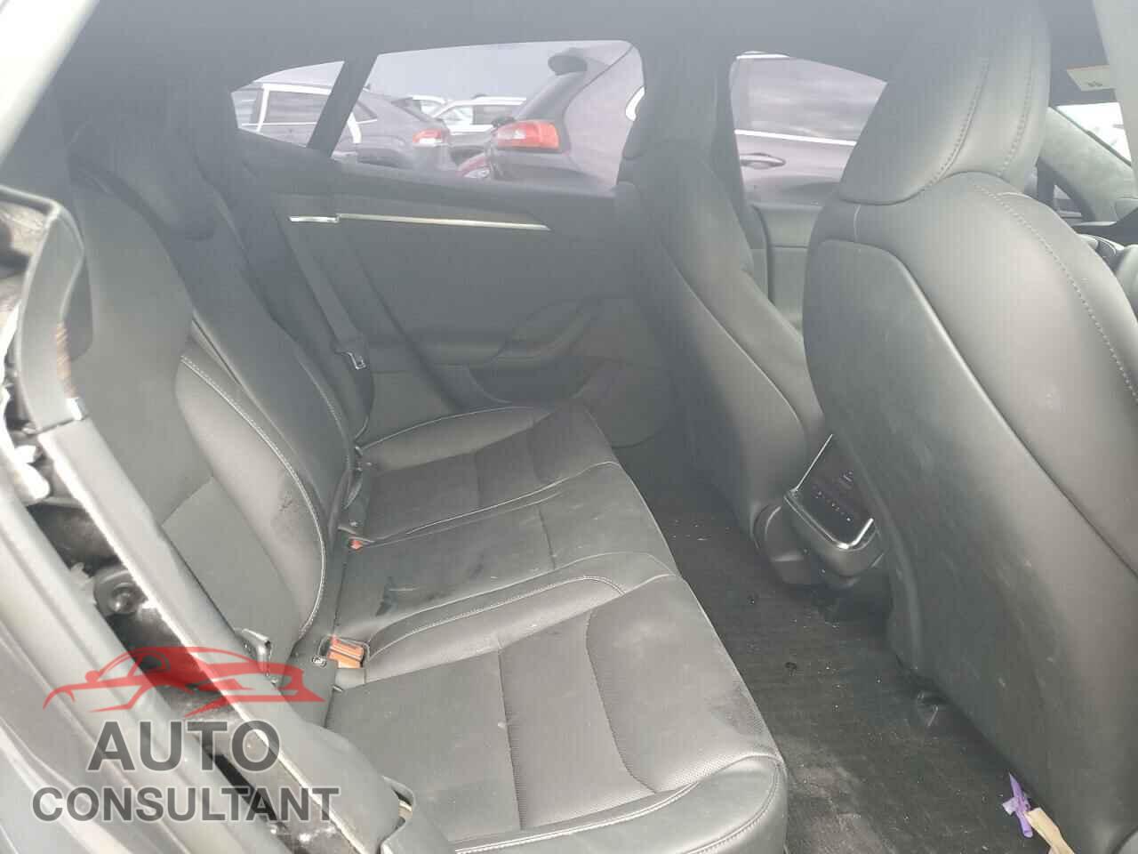 TESLA MODEL S 2021 - 5YJSA1E62MF440060
