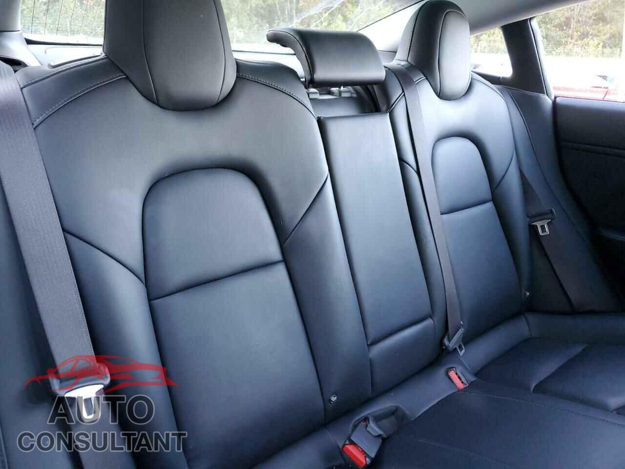 TESLA MODEL 3 2018 - 5YJ3E1EA6JF092675