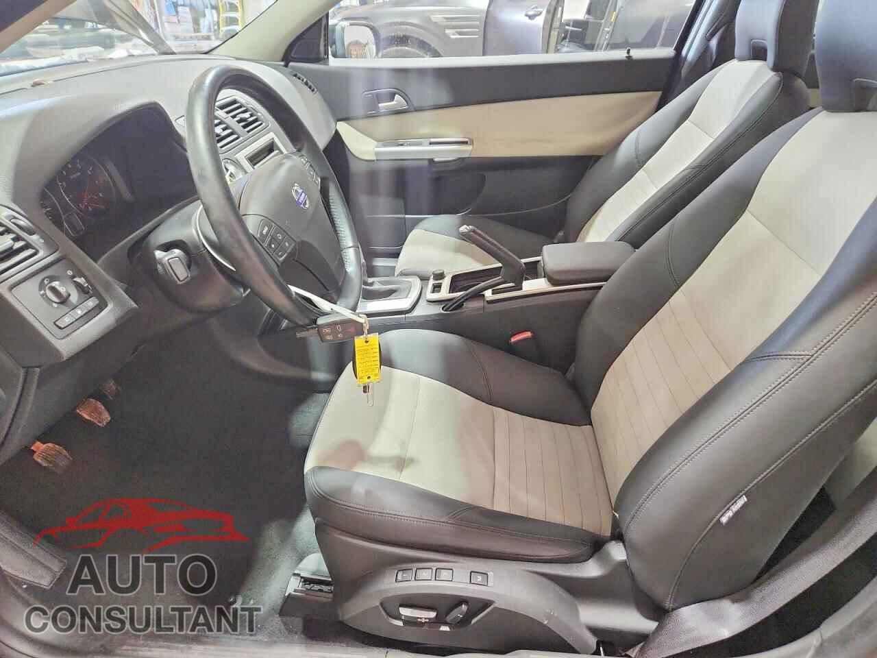 VOLVO C30 2011 - YV1672MK6B2190465