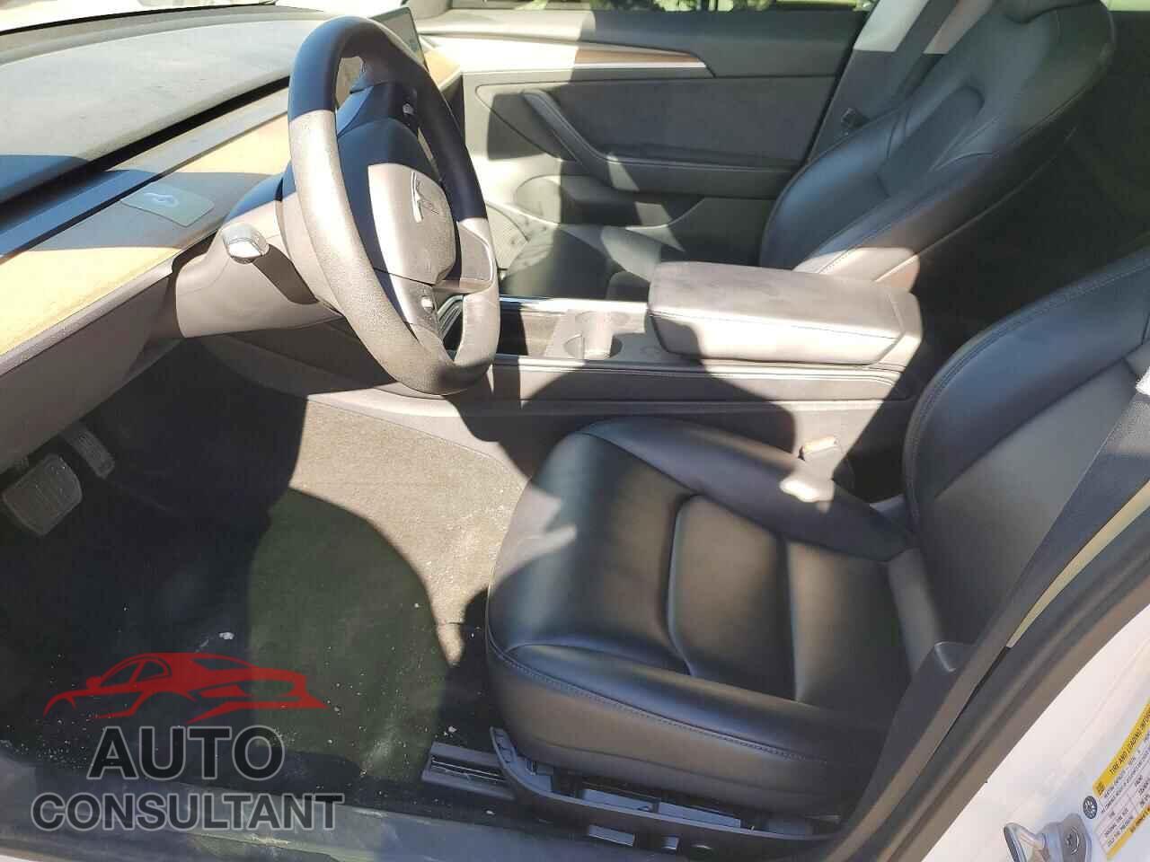 TESLA MODEL 3 2021 - 5YJ3E1EA2MF996107