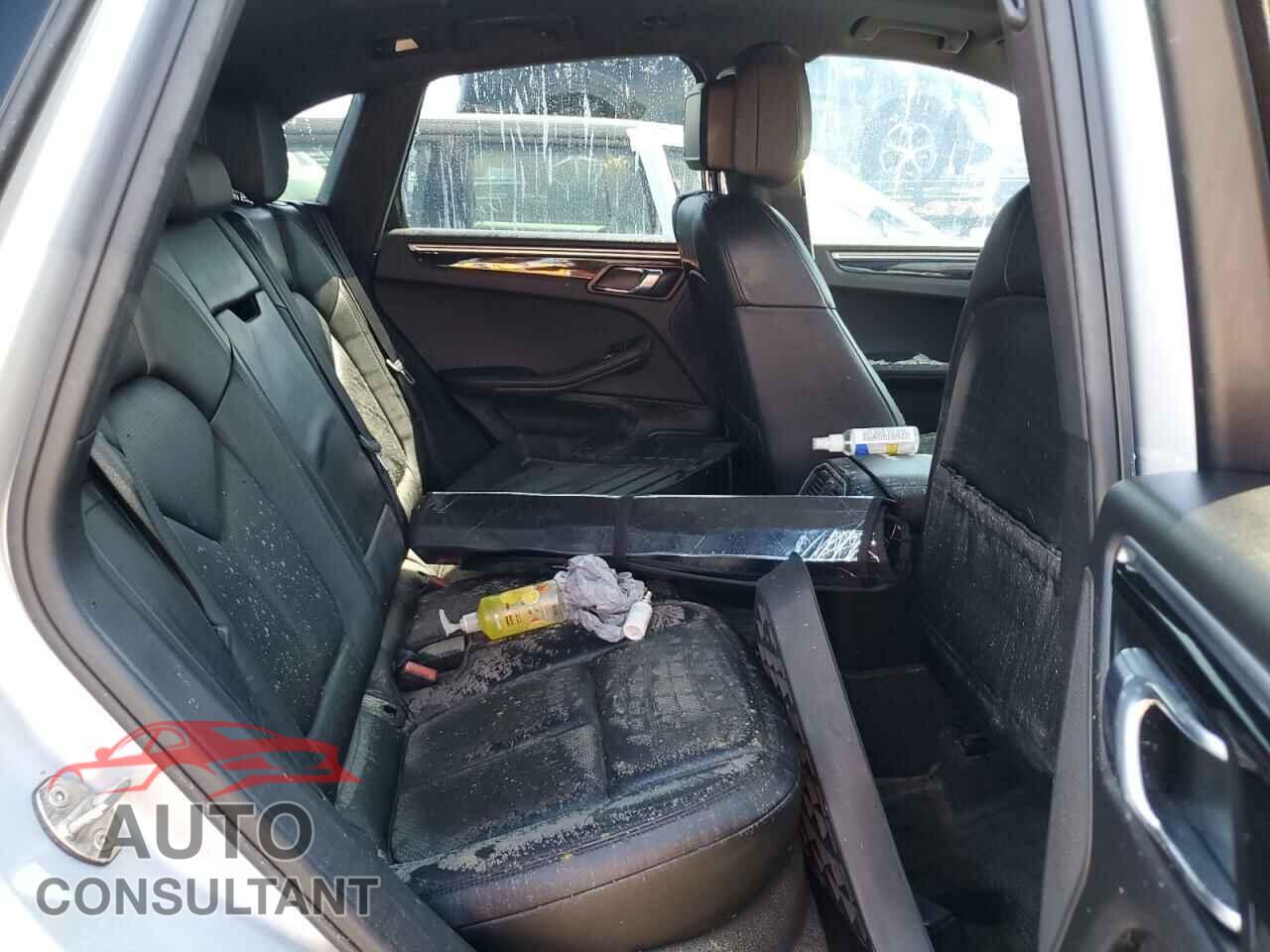 PORSCHE MACAN 2018 - WP1AA2A59JLB08333