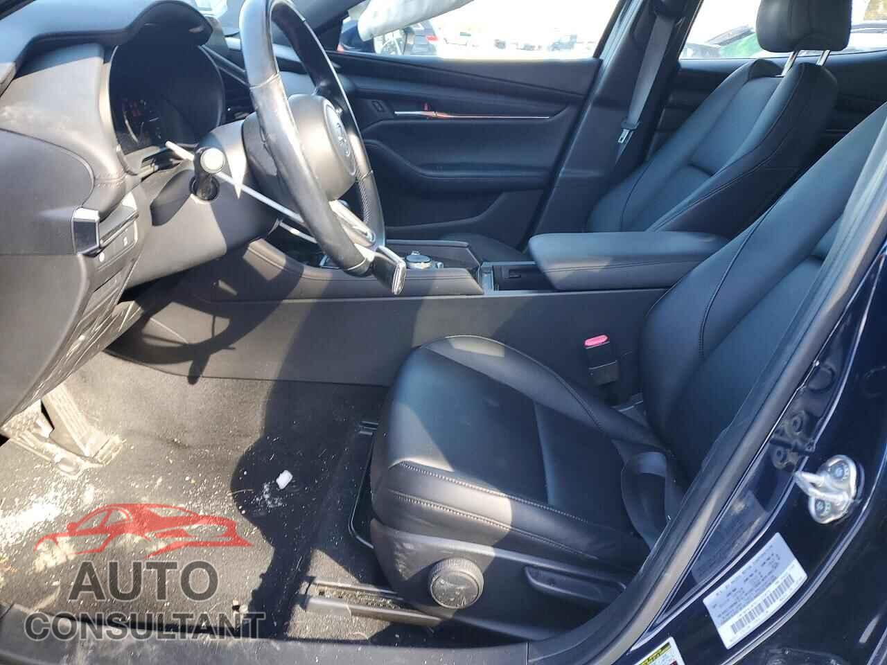 MAZDA 3 2019 - JM1BPAJM7K1120872