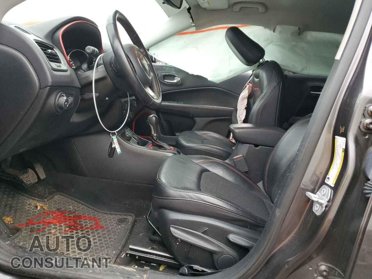 JEEP COMPASS 2019 - 3C4NJDDB4KT595155