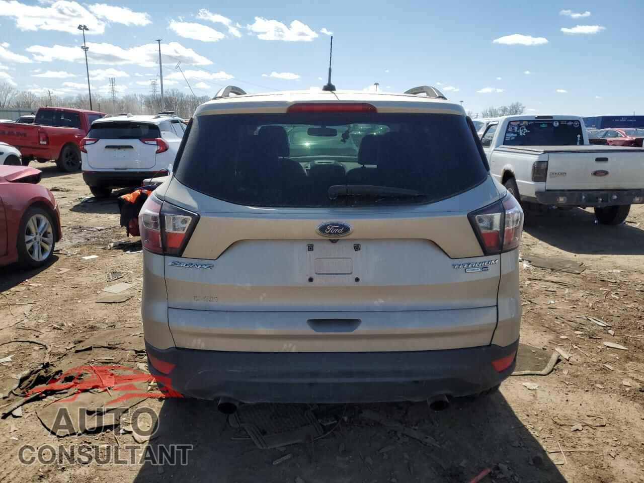 FORD ESCAPE 2017 - 1FMCU9JD2HUB51610
