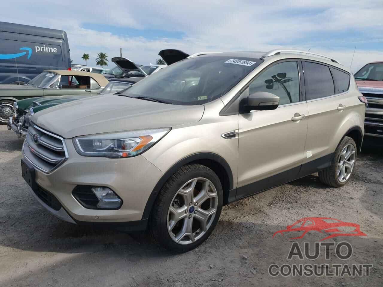 FORD ESCAPE 2017 - 1FMCU9J92HUC73699