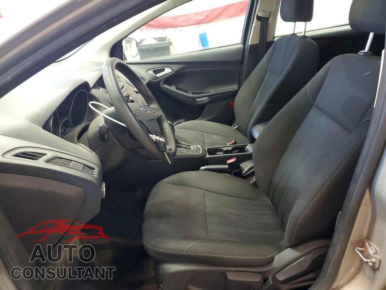 FORD FOCUS 2015 - 1FADP3K23FL201532