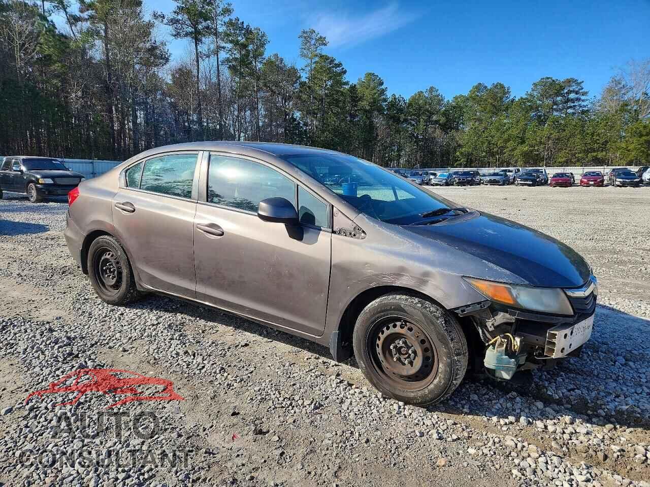 HONDA CIVIC 2012 - 2HGFB2F57CH526033